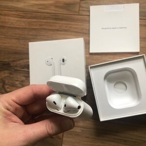 Apple ear pods